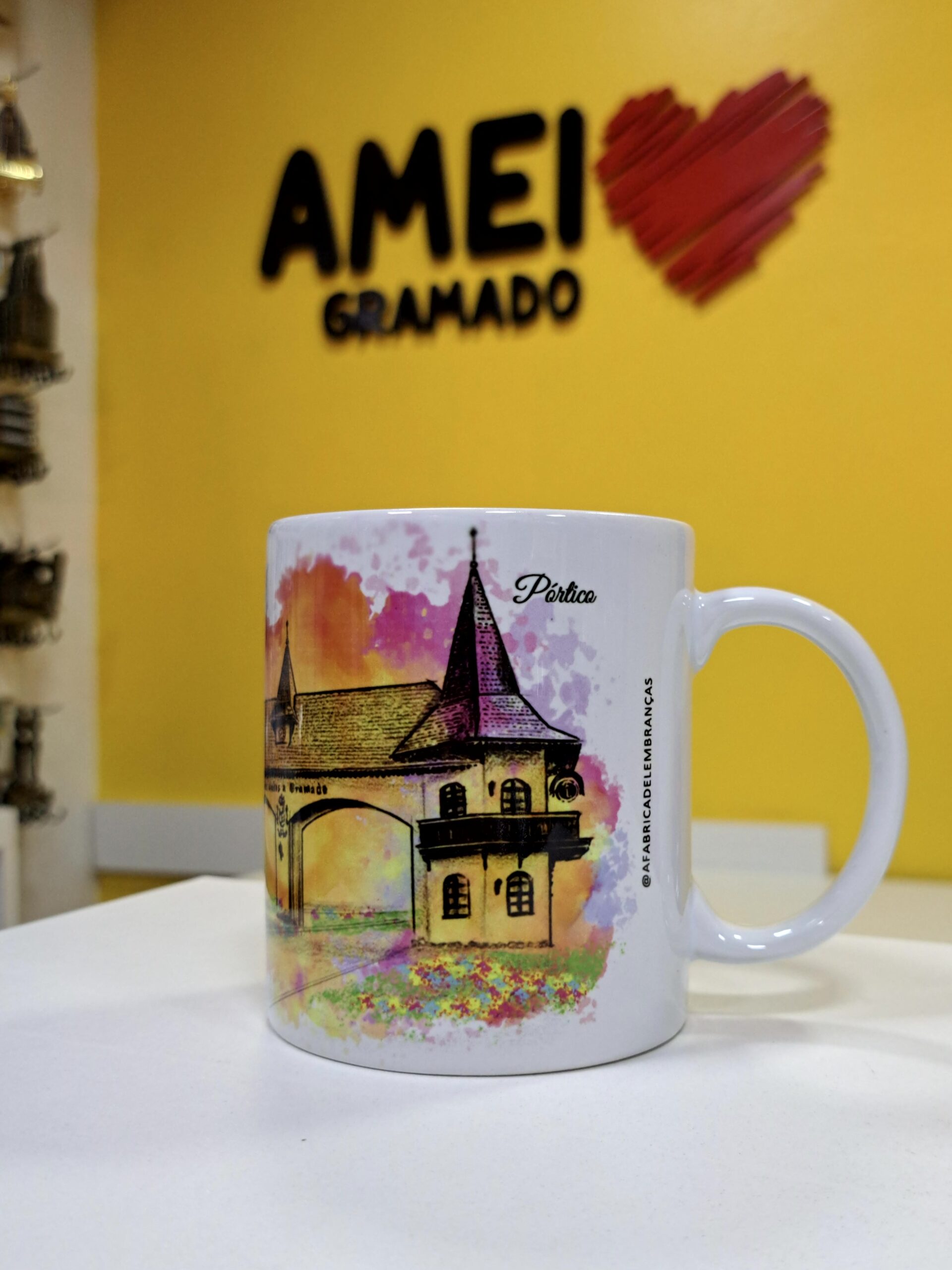 Caneca Reta 325ml Pórtico Novo de Gramado Colorida