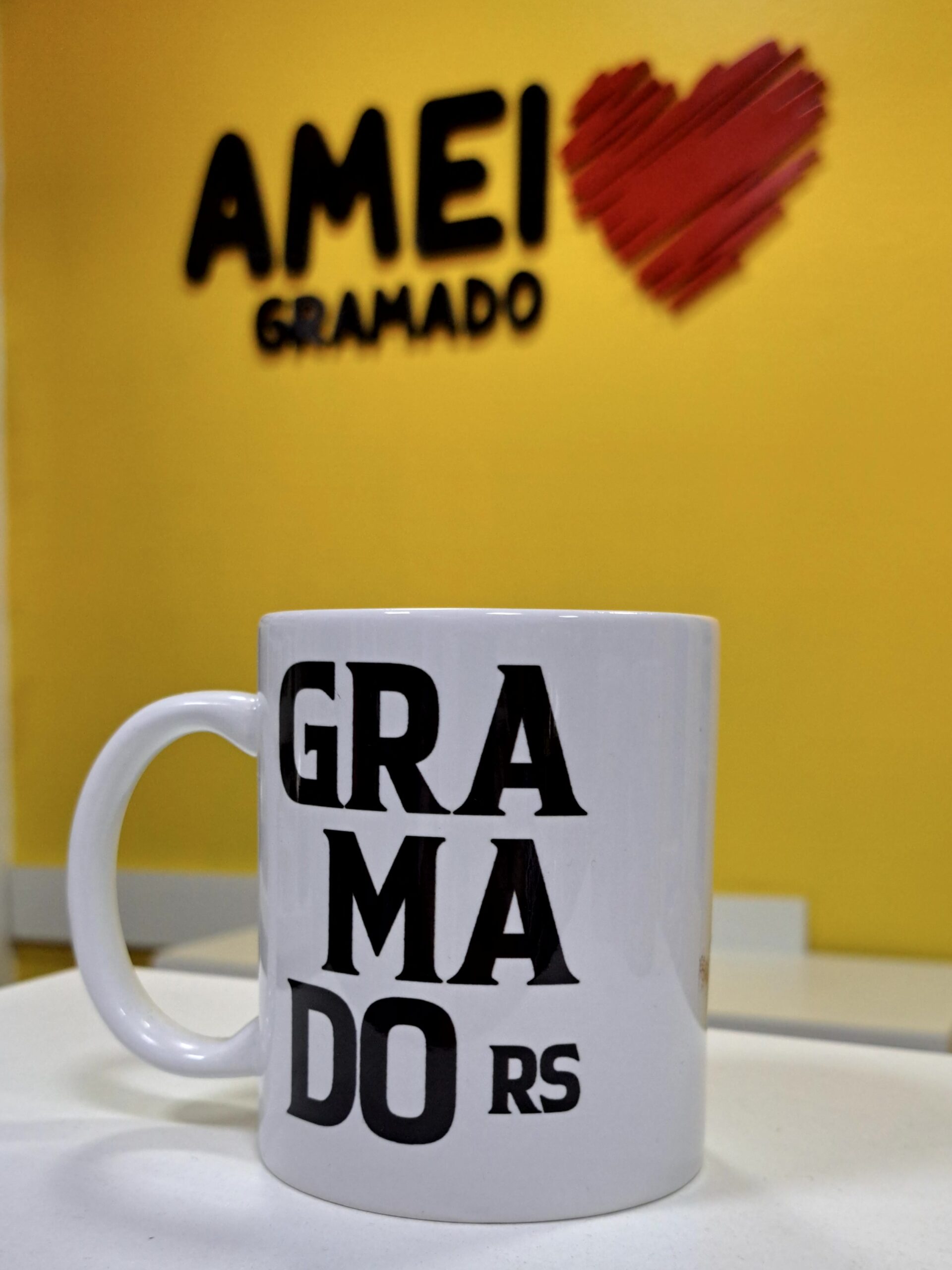 Caneca 325ml Igreja de Gramado Pintura Preto e Branco