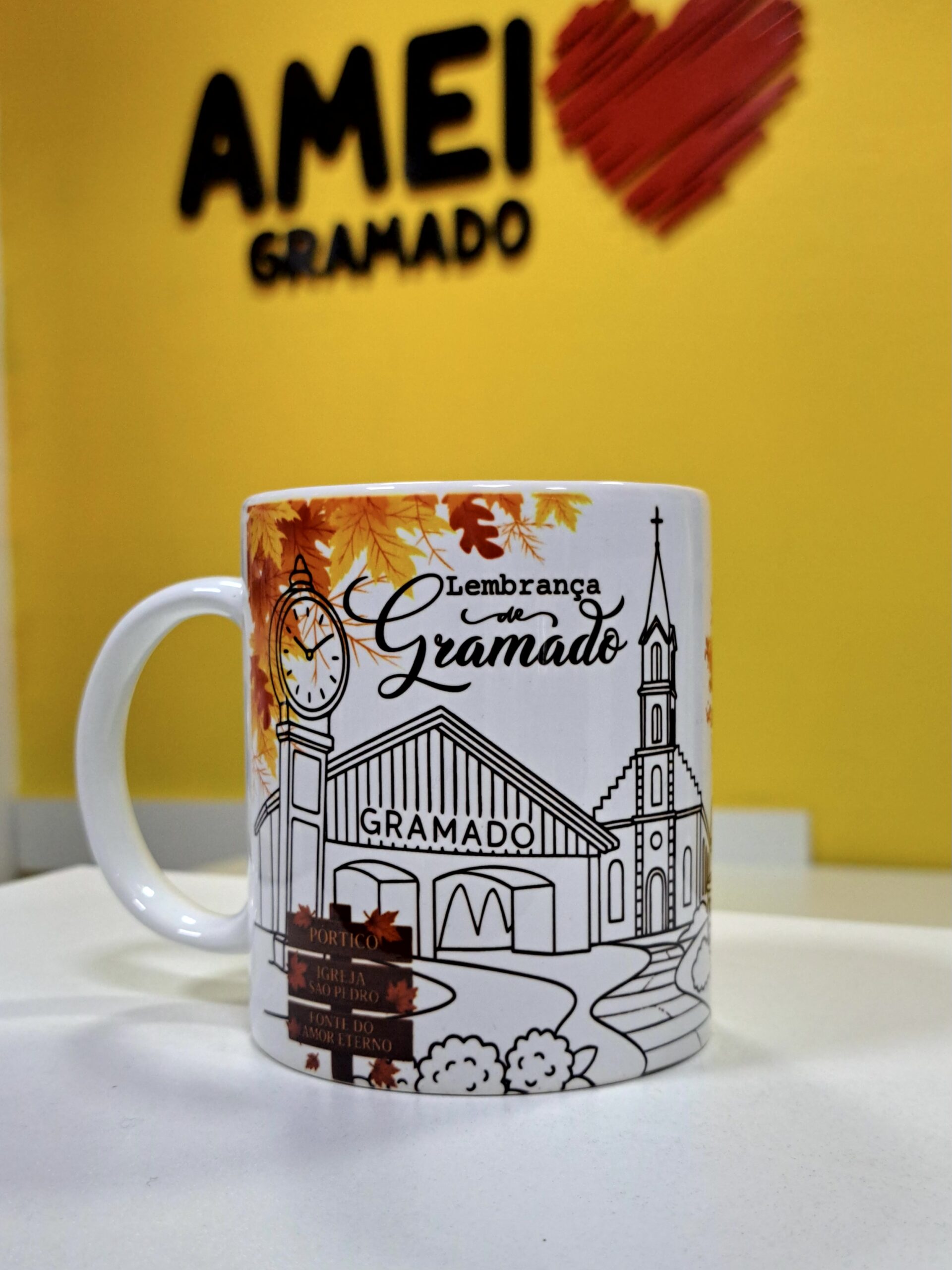 Caneca Cores 325ml Pórtico Igreja Folhas Laranjas de Outono Gramado